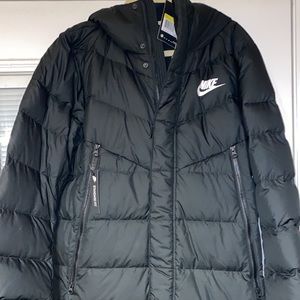 Long Nike Marshmallow Windbreaker